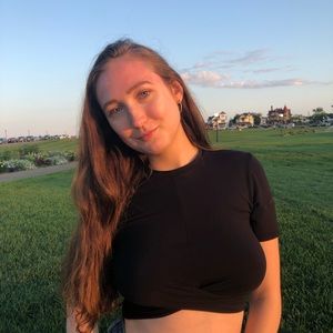 Meet your Posher, Hallie